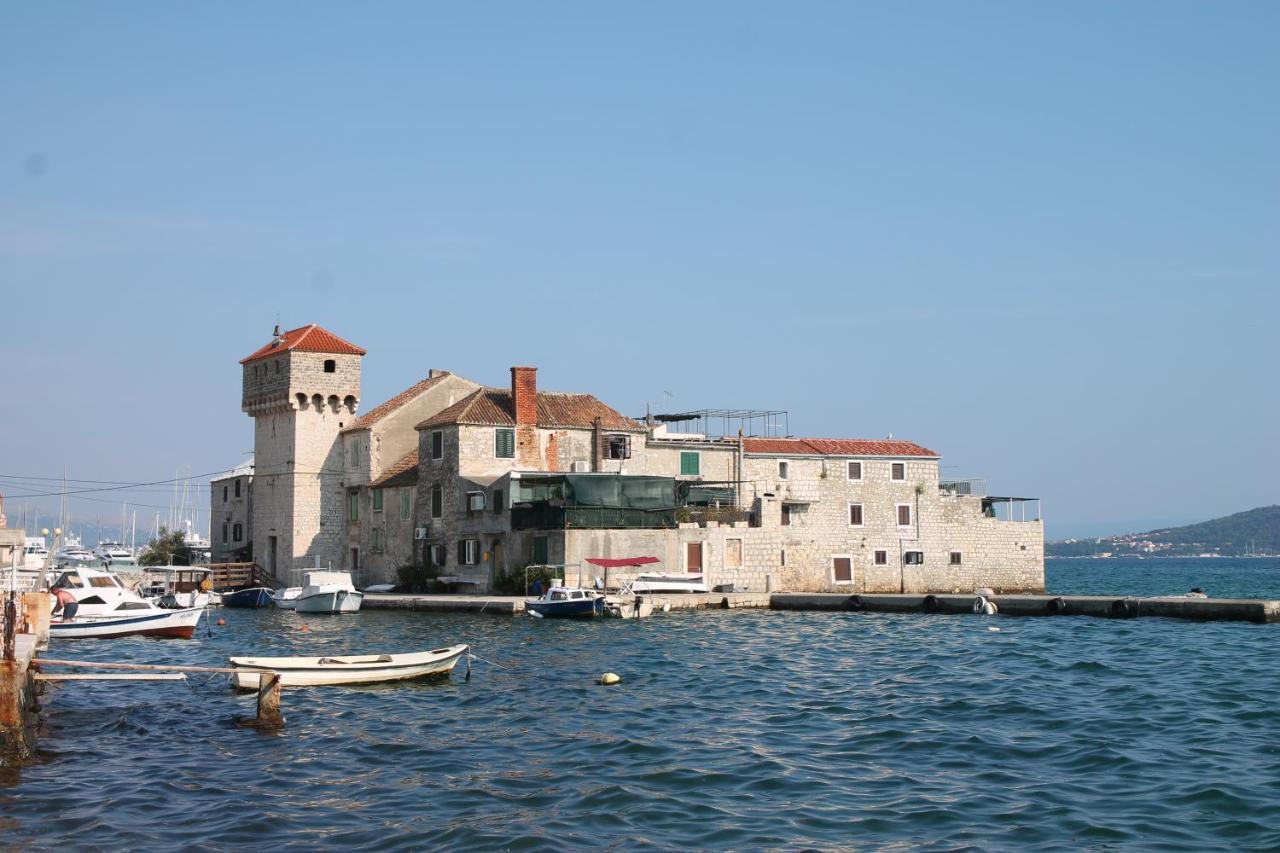 Green Apartment Kastela Exterior photo